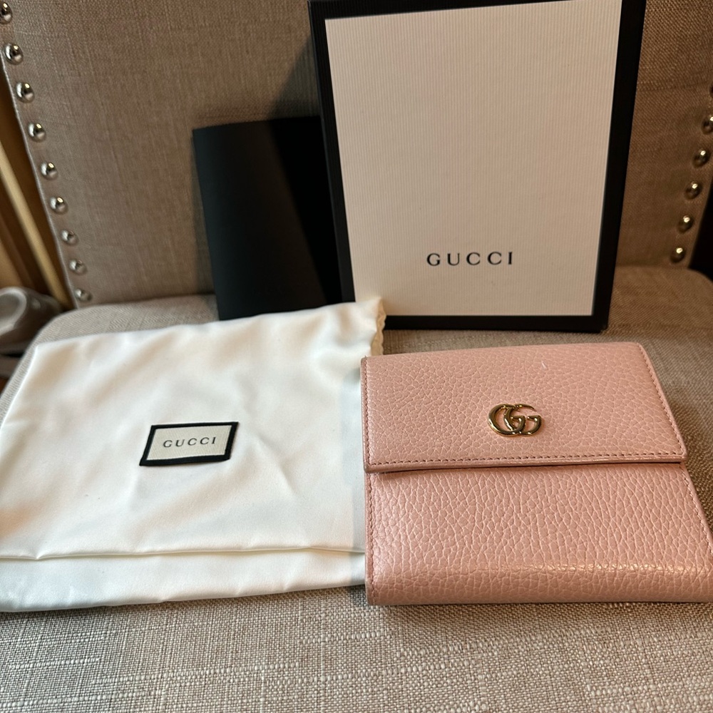 Gucci marmont wallet